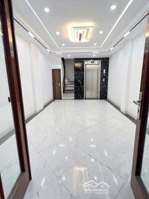 nhà mới kính koong - ô tô đỗ cửa - thuận tiện kd spa, nail mi - gần hồ văn chương - tiện ích