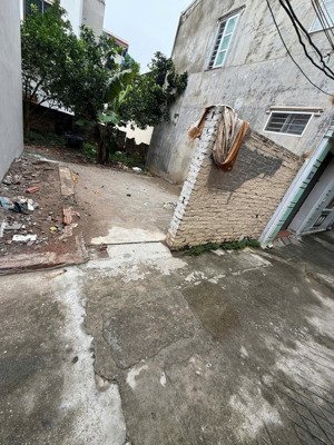 bán lô đất rẻ ngay gần khu công nghiệp vsip cách 100m diện tích 90m2 giá có hơn 1 tỷ