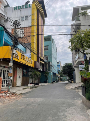 nhà mặt tiền khu tên lửa cách đường số 7 100m, 4.5 x 15m gần aeon mall, trệt 2 lầu mái btct