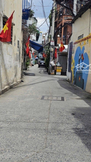 siêu phẩm cho gia đình ở - ngay ngã 6 lý thái tổ, 40m2, 5pn, mới kính cong, sát mặt tiền - giá ngon