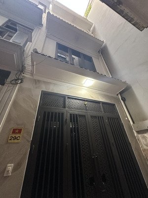 chính chủ định cư nước ngoài muốn bán nhanh căn nhà phân lô giá cực tốt