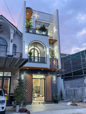 bán nhà mới đường d25 hồng loan gần trần hoàng na nhà 2 lầu giá 6.3 tỷ