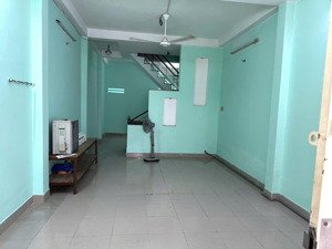 trệt lầu 4x15m có 3pn 2wc sẵn máy lạnh hẻm xe hơi đs 21 p8 gv giá chỉ 9 triệu