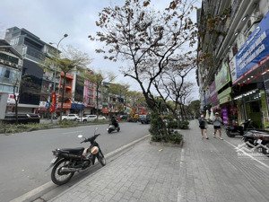 duy nhất toà nhà văn phòng vị trí đẹp nhất phố đào tấn,ba đình,160m,5 tầng,mặt tiền khủng,giá 122ty