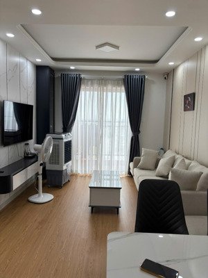 bán căn hộ 8x plus chính chủ. 2,9 tỷ. hổ trợ cho khách vay. tặng nội thất 2pn 