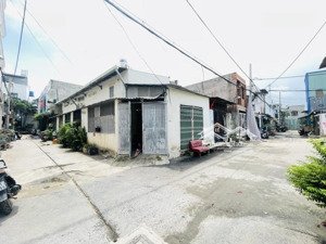 bán đất tặng nhà lô góc 5x20 (100m²) hẻm 6m, có sẵn 5 phòng trọ liên khu 4-5, bình hưng hòa b