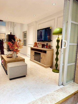 bán nhà ngõ yên ninh 61 m * 2 tầng -sổ đó chính chỉ