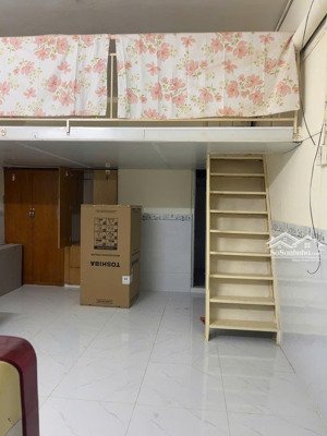 quận 3 cc 72 trương quyền tầng 1 shr giá 1,65tỷ