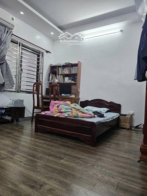 bán nhà cao bá quát - 4 tầng - sổ riêng - ô tô lùi sát cửa - 5 m ra phố cao bá quát