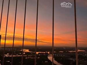 bán căn hộ 3pn, 2wc 3.8ty view sông tại vinhomes grand park, 3,8 tỷ, 82m2, giá tốt!