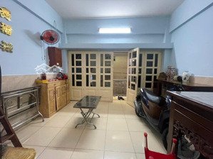 bán nhà quận 1 - ngay chợ tân định - dt lớn (4,7m x 12m) 5pn, 3tầng, vuông vức - 6.8 tỷ