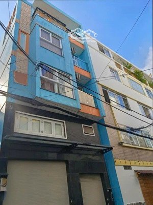 nhà ngay âu cơ , sát lạc long quân , hẻm xe tải 8m giáp các quận trung tâm ,thuận tiện kinh doanh