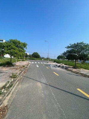 bán cắt lỗ lô đất kđt the sol city tại cần giuộc, long an. lh: ngân