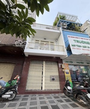 giảm giá bán gấp nhà mặt tiền nguyễn đình chiểu, quận 3 - dt:4x20m - 2 tầng - hđt:50trđ - giá 26 tỷ