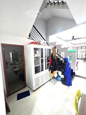 xe hơi ngủ trong nhà- gần chợ tân hương- siêu thị aeon tân phú- dt 84m2-nở hậu tài lộc- 3 tầng btct