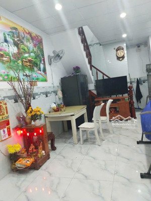 bán nhà trệt lầu 6x11 4pn giá chỉ 1.65 tỷ (bớt lộc)