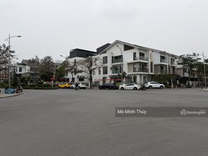 bán biệt thự vip an qúy villa dương nội mặt sau lê quang đạo dt 200m2 vỉa hè rộng giá 50 tỷ