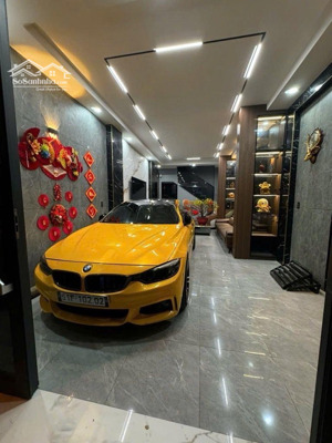 bán nhà ngang 4m5 lạc long quân đường 8m- nhà mới căn góc - 3 tầng 3pn - tặng full nội thất - 8tỷ8