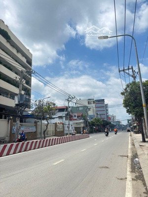 nhà lô góc - 4 tầng btct - 49m2 ngang hơn 5m - hẻm ô tô huỳnh tấn phát - chỉ 6.9 tỷ