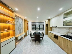 siêu vip thái hà ngay sát phố 7 tầng thang máy nhà đẹp mới ngõ rộng phân lô 40m , mt 4,2m . 18 tỷ