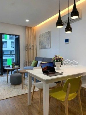 republic plaza cần bán căn hộ 1pn. lh em qua: 