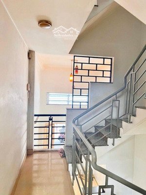 sát mặt tiền 3 tháng 2 quận 11, hẻm xe hơi tới nhà, 3.3x18, 4 tầng btct, nhỉnh 6 tỷ tl