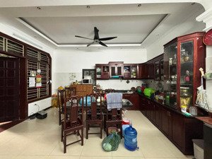 đầu tư!!! bán đất tặng nhà phố trung kính, cầu ciấy 92m2*4t, nhà ngay sát đường vđ2.5 .giá 35 tỷ