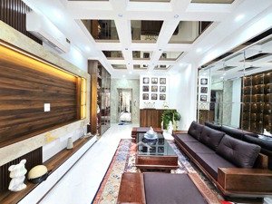 nhà mới cực đẹp. giá chủ cần bán giảm cực sâu. khu vực vip nhất quận tây hồ