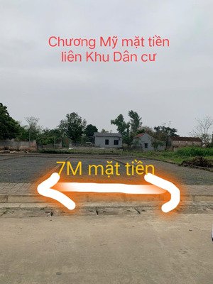 gấp gấp gấp !!! đất đối diện tổ hợp đại học 600ha và tuyến metro số 12 mặt tiền tiền 10m ô tô tránh