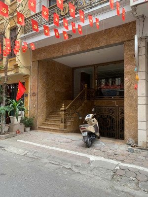 mặt phố phan phù tiên - đống đa - ô tô tránh vỉa hè chỉ 21 tỷ