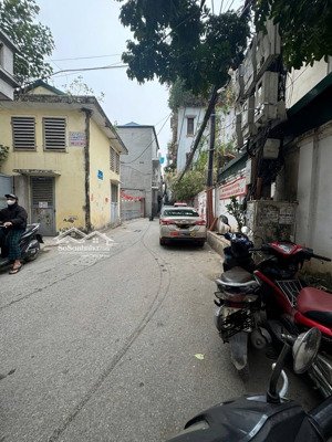 chính chủ bán nhà riêng hào nam - phố hiếm nhà bán - ngõ thông - đường 3m - 50m ra oto
