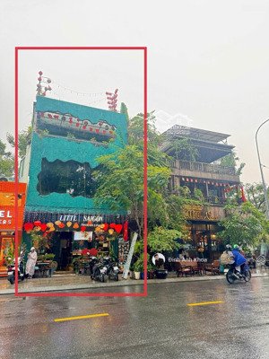 siêu vị trí,chủ cần bán toà nhà mặt tiền đường phạm ngũ lão p.bến thành quận 1.dt:7x8m2 giá 49 tỷ.