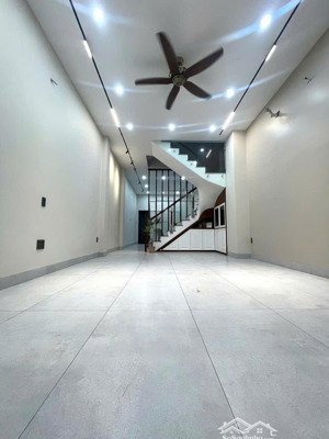 mặt tiền kinh doanh ngay chợ hiệp bình - sát phạm văn đồng - 3 tầng mới xây - 80m2 - 11.9 tỷ tl