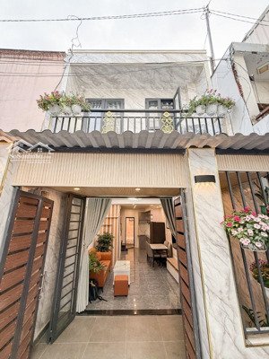 bán nhà full nội thất ,41m2, 3pn( có pn trệt) , phan văn trị , bình thạnh. nhỉnh 6 tỷ