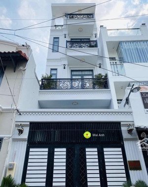 hàng ngộp.định cư nước ngoài cần bán gấp căn nhà đường hoàng diệu và lê quốc hưng 4x18. 3 lầu.34 tỷ