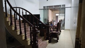 nhà 3 tầng 100m2 mặt đường 10m, vỉa hè 3m view sông đuống cực thoáng ngọc thụy long biên