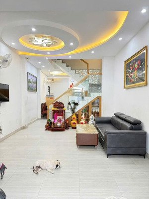 nhà mới sát mặt tiền cmt8 q3. (4.2m x 13m). 4 tầng btct. giá 11.8 tỷ tl