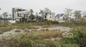 chính chủ cần bán 300m2 đất vuông đẹp tại nga sơn gái 35tr/m2