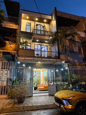 nhà phố hòa cường- mt huy cận- 3 tầng full nội thất- khu đh đông á, kiến trúc-10.9 tỷ