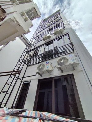 ccmn định công, diện tích 70m2, 6 tầng, mặt tiền 4.2m2, 18 tỷ, sổ đỏ đẹp, nở hậu, sẵn giao dịch