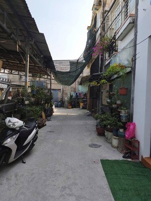 2 tỷ 950tr, thương lượng bán 5 phòng trọ gần đường nguyễn đức thiệu, phường dĩ an, tphcm