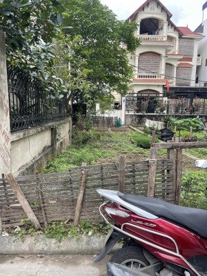 phân lô 2 mặt ngõ trung tâm long biên ngõ thông ô tô đất vuông vắn sổ đẹp