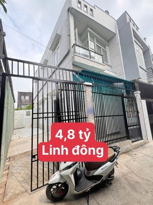 nhà mới 2 tầng 78 m2 linh đông chỉ 4,8 tỷ hoàn công đầy đủ