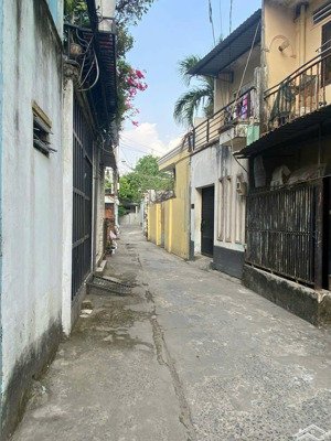 bán nhà hẻm 61 đường 475, dtsd 45m2, sổ riêng, giá cực tốt