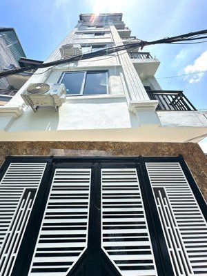 bán chdv phố hoè thị -xuân phương , s65m2 x6t , 15pkk full nội thất ,20m ô tô tránh chỉ hơn 13 tỷ .