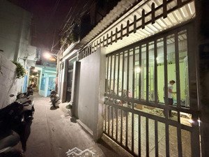 bán nhà đường dht31, hiếm nhất khu vực, dòng tiền tốt