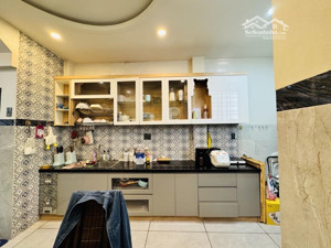 nhà 3.5m x 13m - xây 2 tầng cách nguyễn gia trí 20m bán 9.7 tỷ