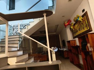 cho thuê nhà 4 tầng ở vĩnh hiệp,gần cầu ké, cạnh khu đô thị mỹ gia, có 4pn, giá thuê 12 triệu/th