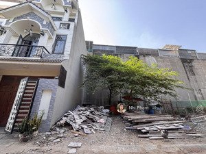 kdc vạn xuân - chỉ 4.7tỷ có ngay lô đất đẹp - bảo vệ 24/24 cách tô ngọc vân chỉ 400m, gpcd 4 tầng