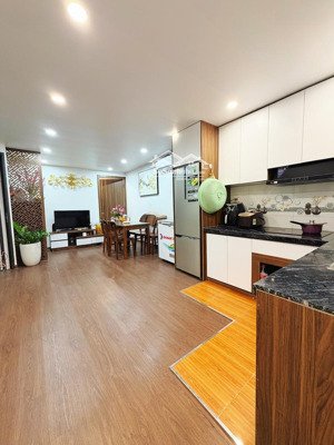 siêu tốt! nhà xuân thuỷ, sát ô tô, ngõ nông mặt phố, ngõ thoáng, xe máy tránh thoải mái 40m2*5t